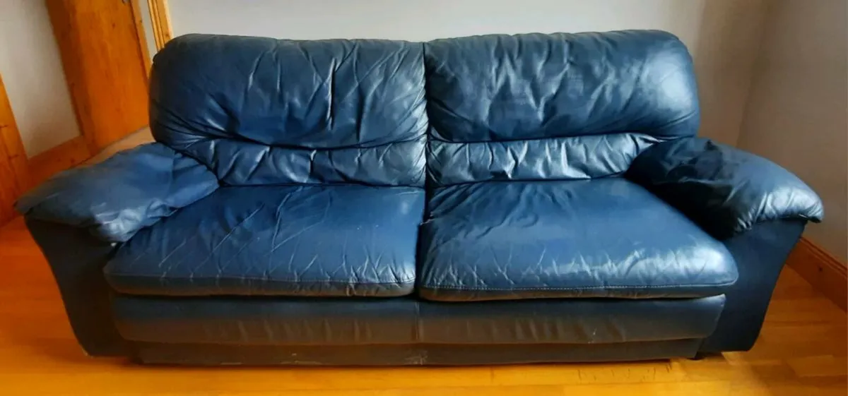 Couches - Image 3