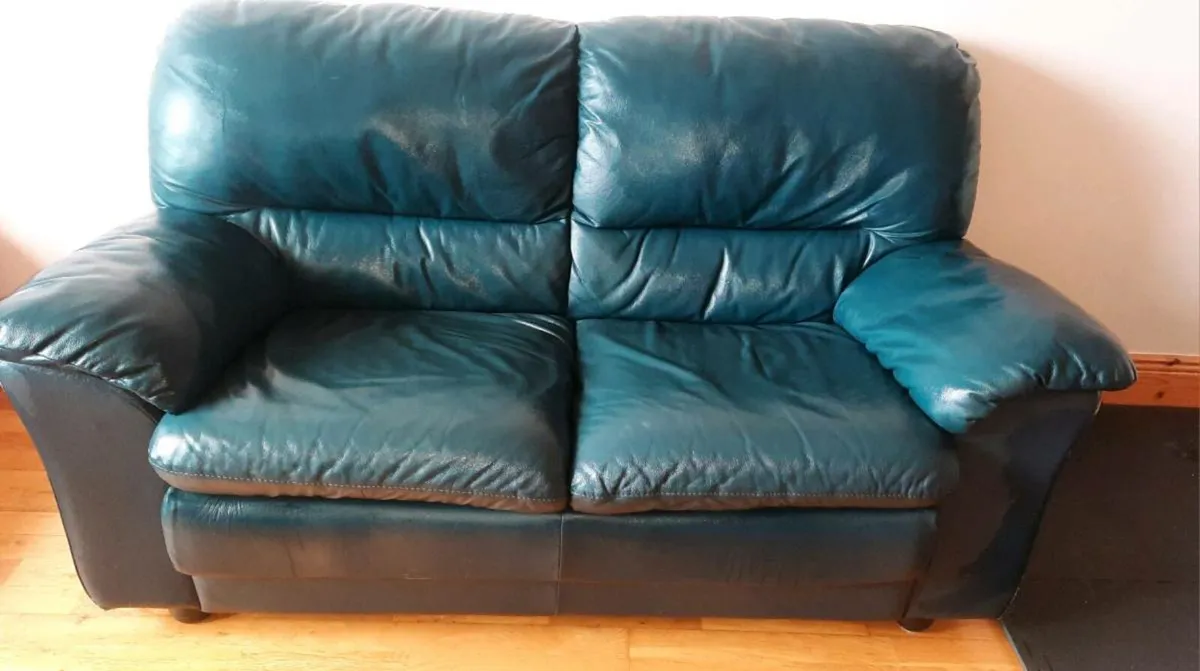 Couches - Image 4