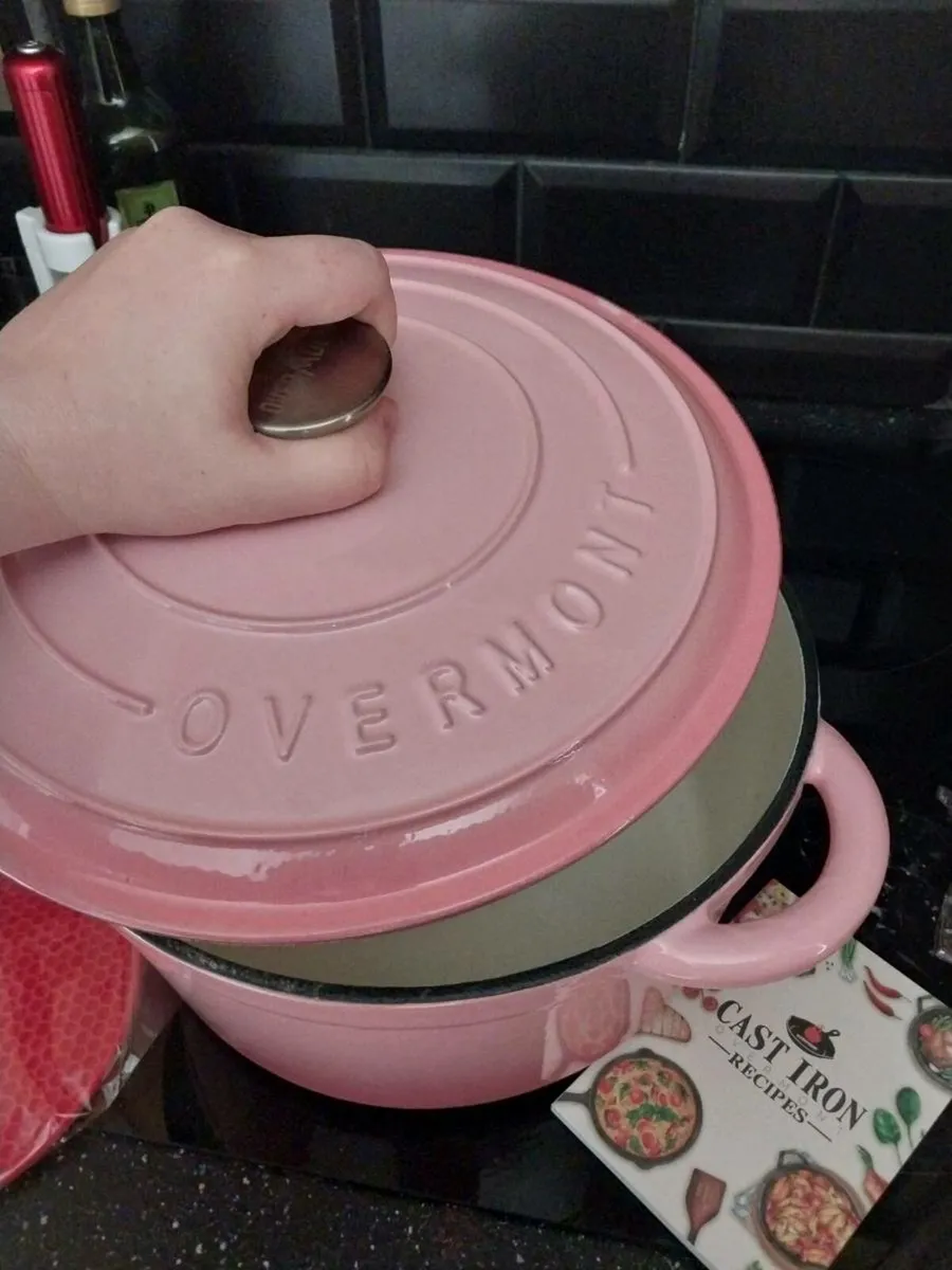 Pink Cast Iron Dutch Oven - Image 4