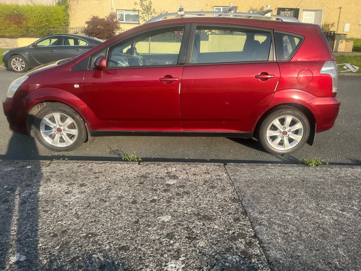 Toyota Corolla - Image 2