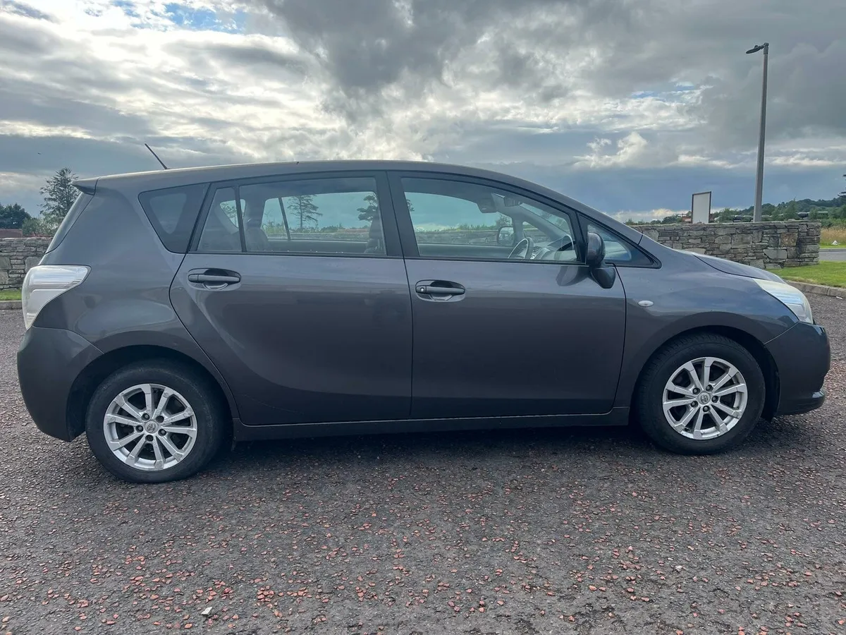 Toyota Verso - Image 3