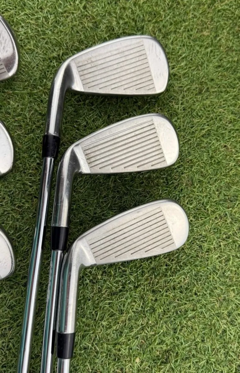 CLEVELAND LAUNCHER XL HALO IRONS / 5-PW / REGULAR - Image 4