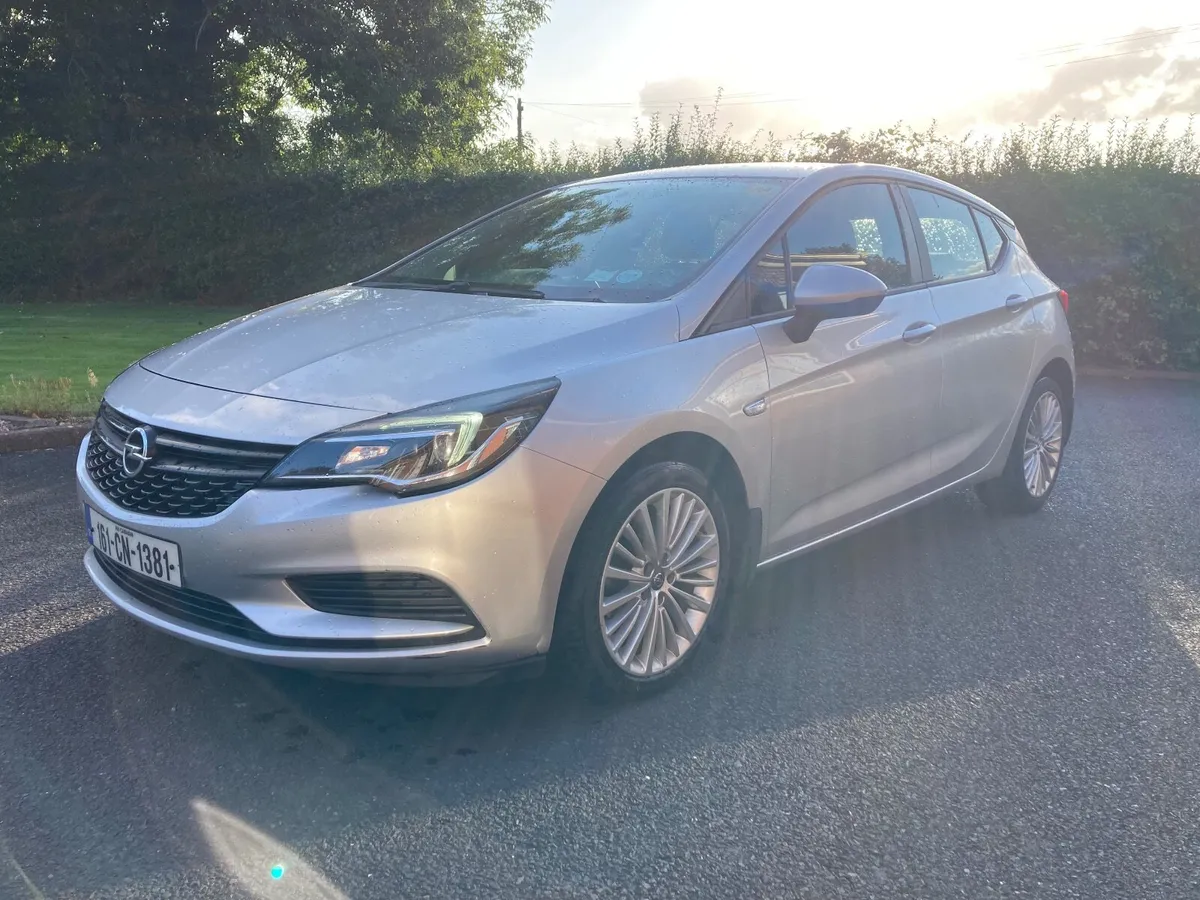 Opel Astra 2016 - Image 1