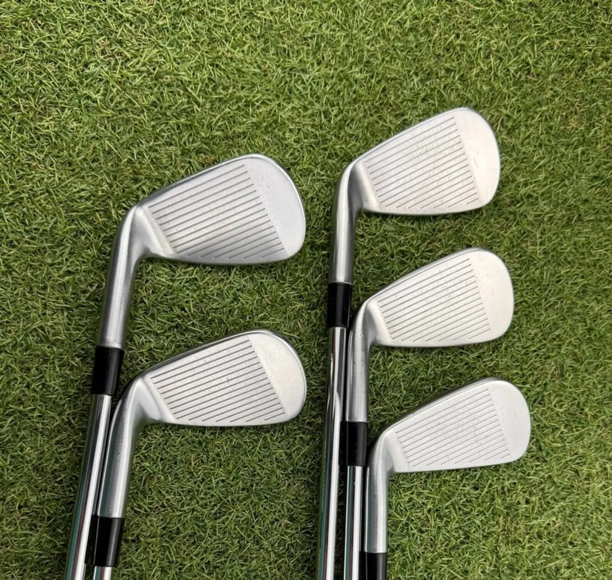 TAYLORMADE P790 2019 IRONS / 7-PW-AW / REGULAR - Image 3