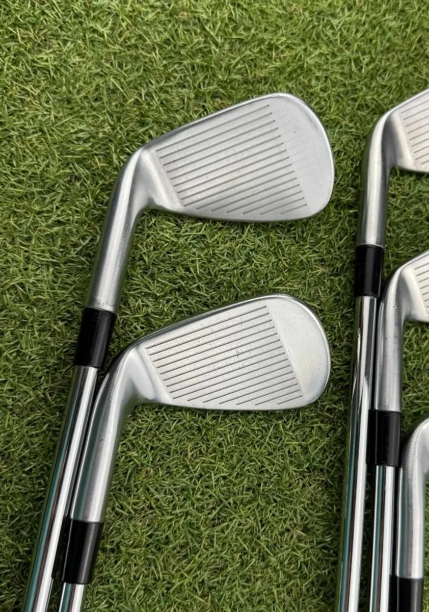TAYLORMADE P790 2019 IRONS / 7-PW-AW / REGULAR - Image 4