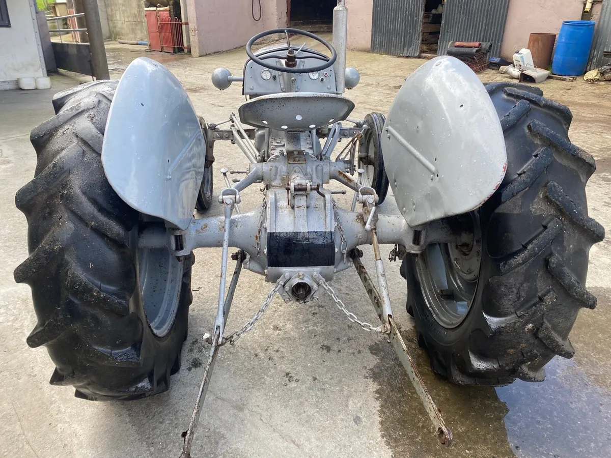 Massey ferguson te20 - Image 3