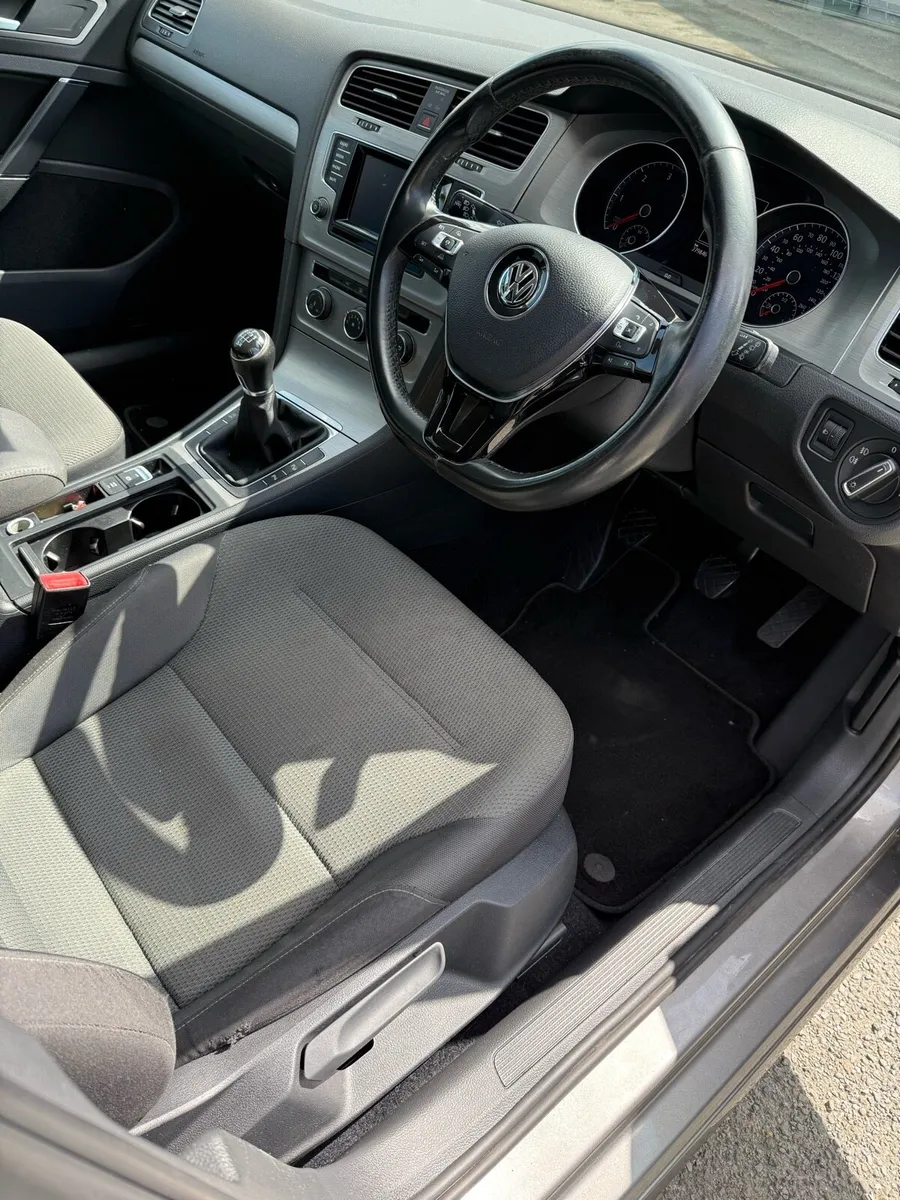 Volkswagen Golf Highline 1.6L TDI - Image 4