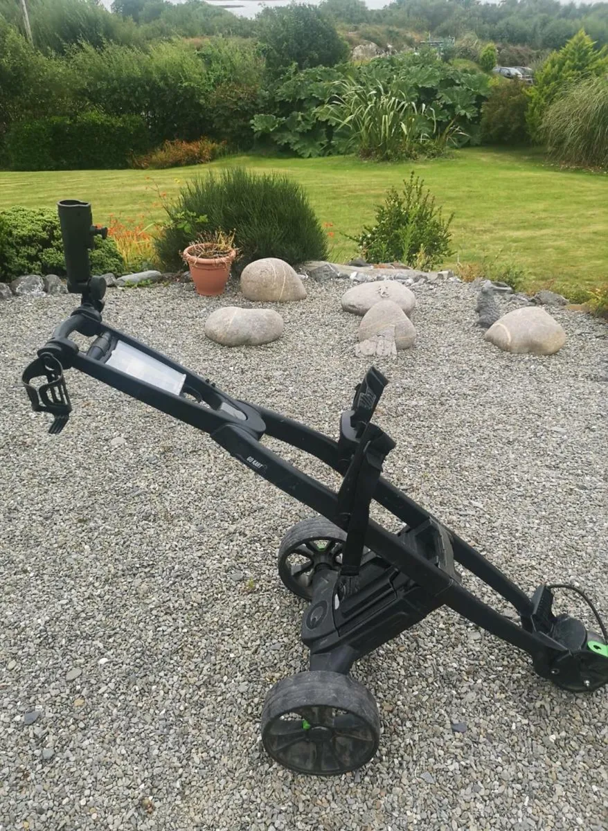 Gokart lithium golf trolley, lightly used. - Image 1