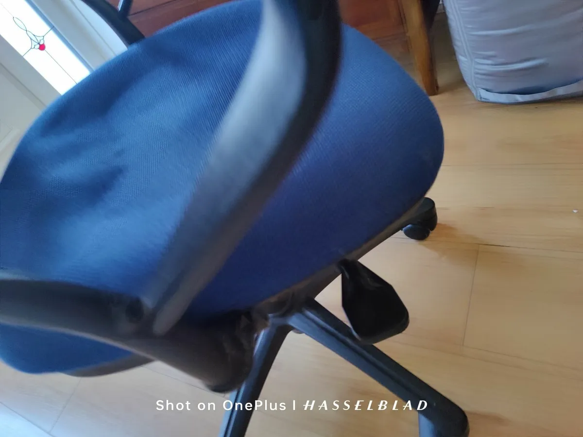 Free Office chair - Image 3