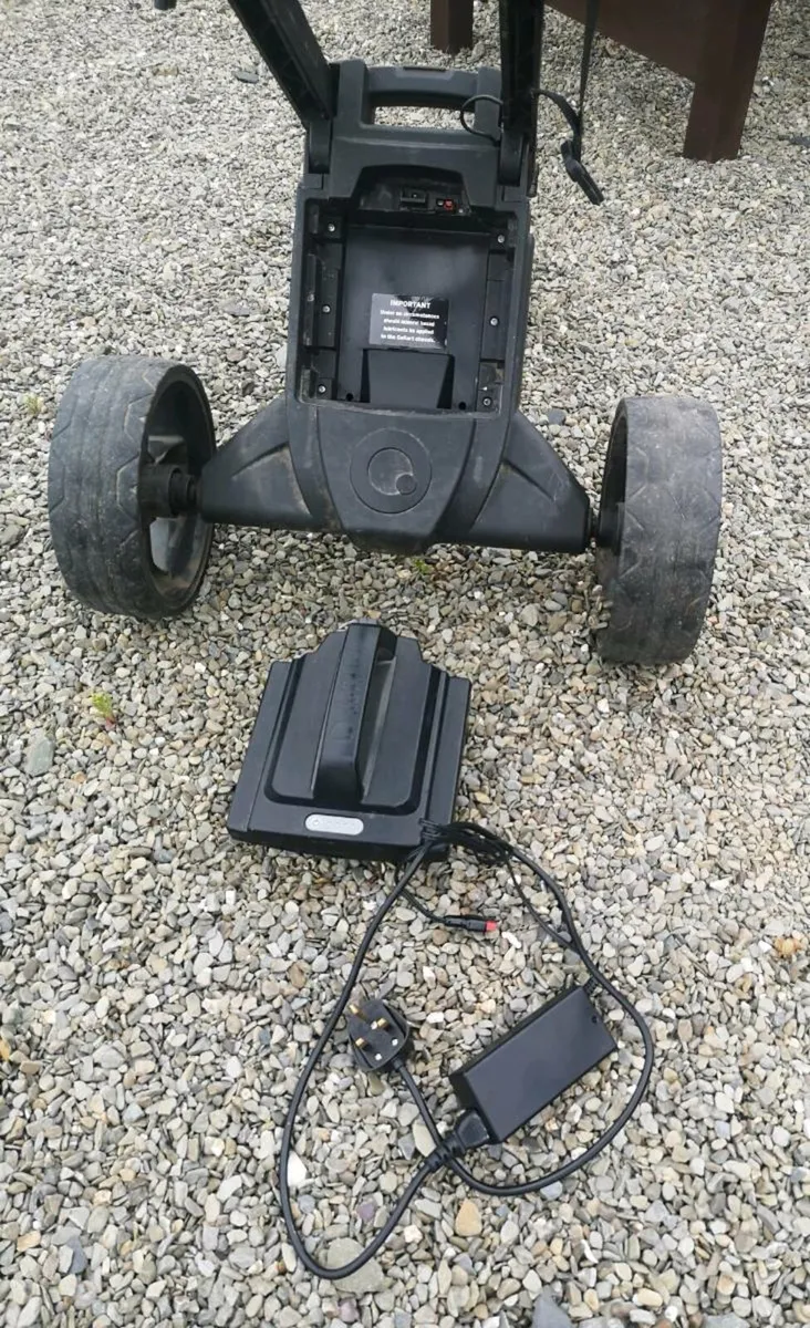 Gokart lithium golf trolley, lightly used. - Image 4