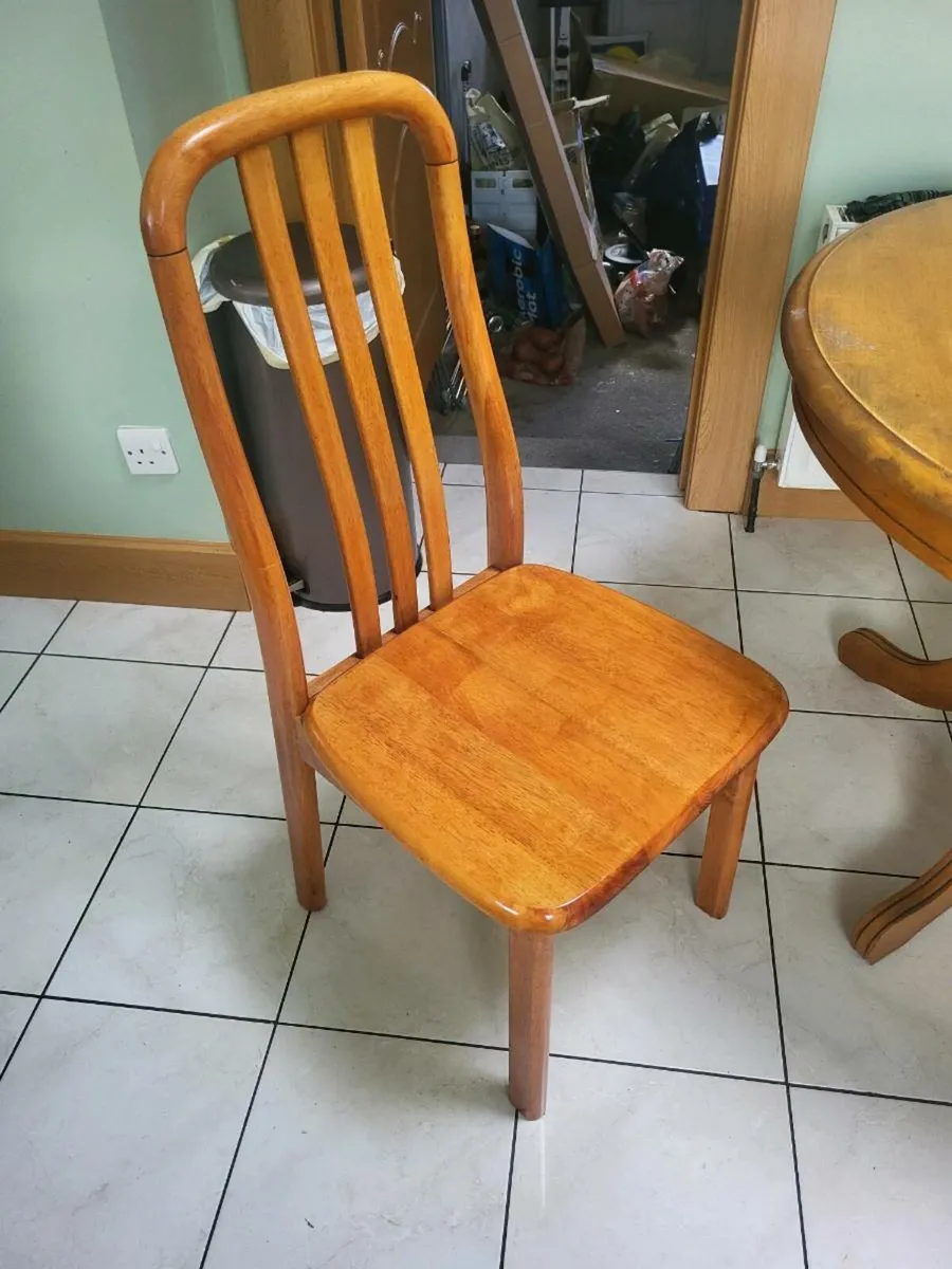 Kitchen table and chairs. Free to take away - Image 4