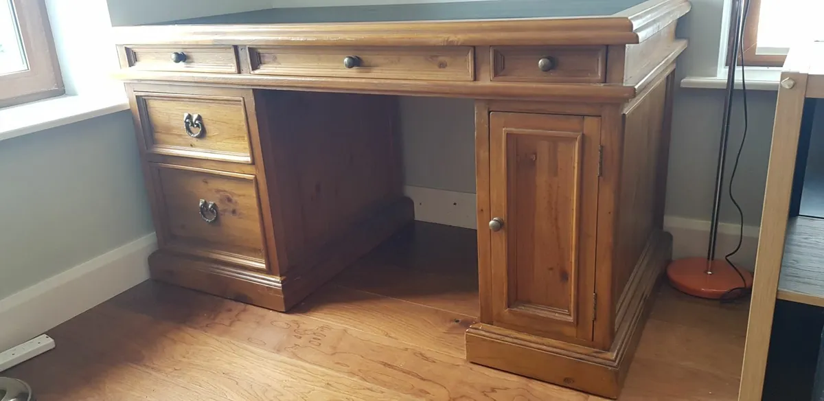 Desk - Image 1