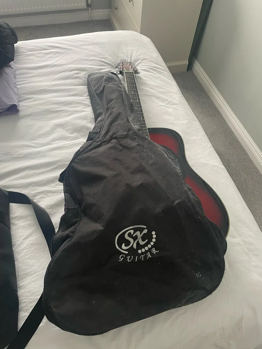 Acoustic guitar - Image 2