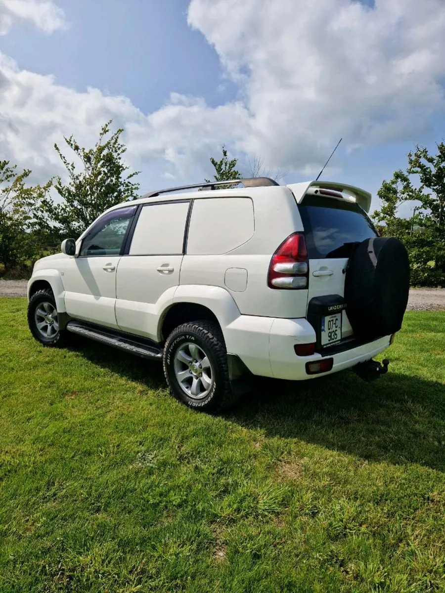 Toyota Land Cruiser - Image 3