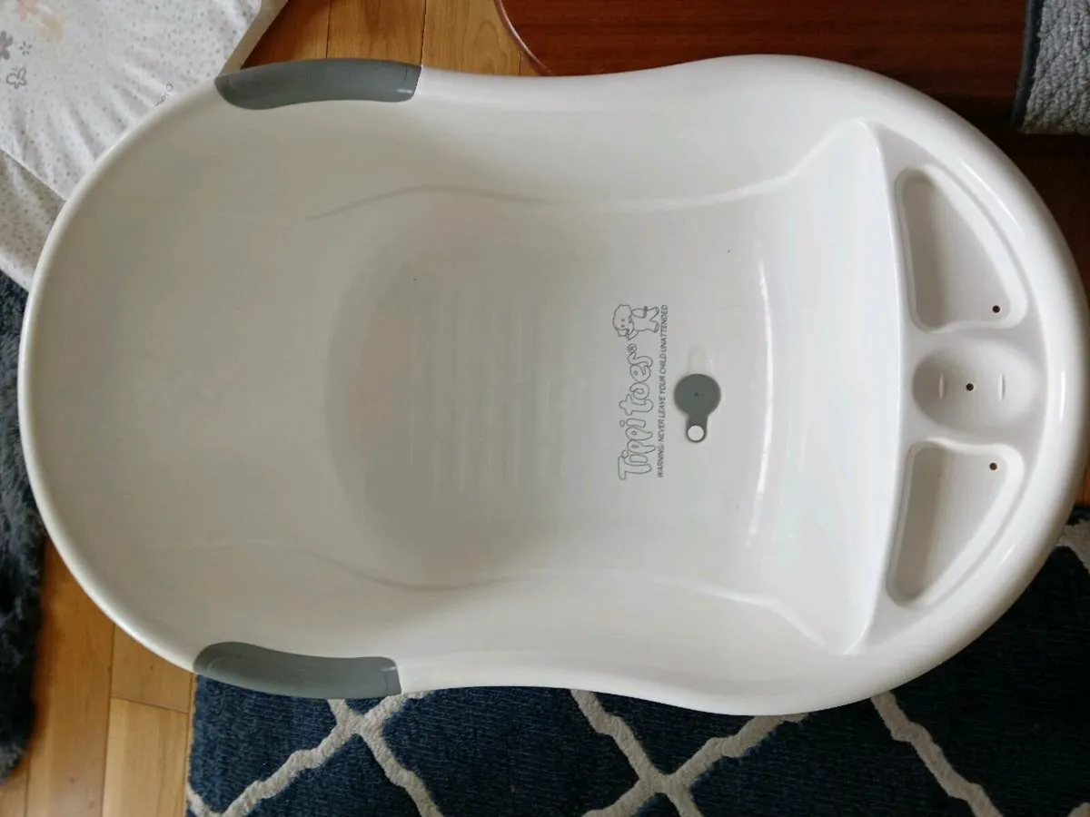 Baby bundle- bath, mat, steriliser bottle warmer - Image 1