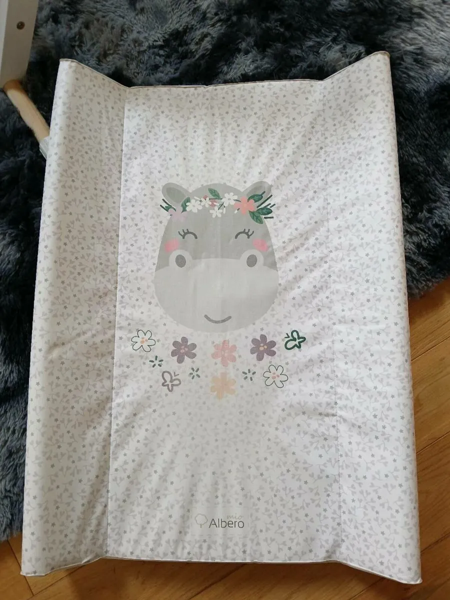 Baby bundle- bath, mat, steriliser bottle warmer - Image 2