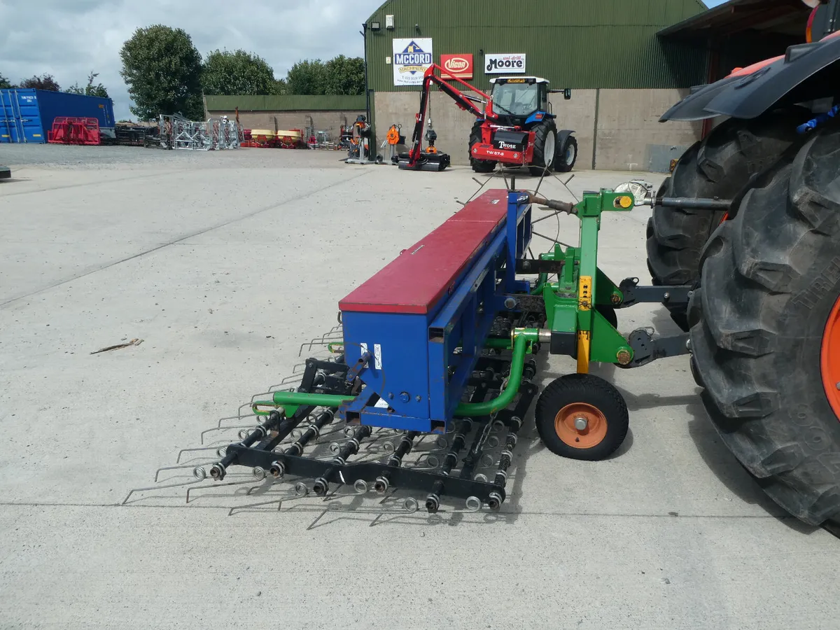 3m spring tine harrow and Grass seed Box - Image 3