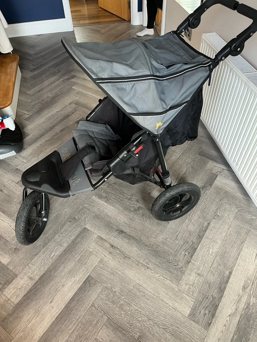Out N About Nipper - Image 1
