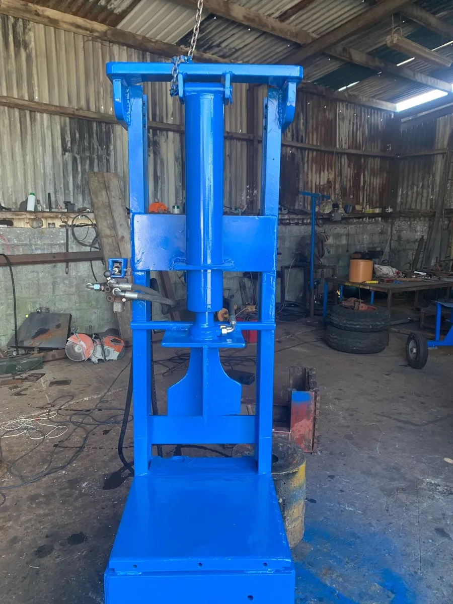 Log splitter - Image 1
