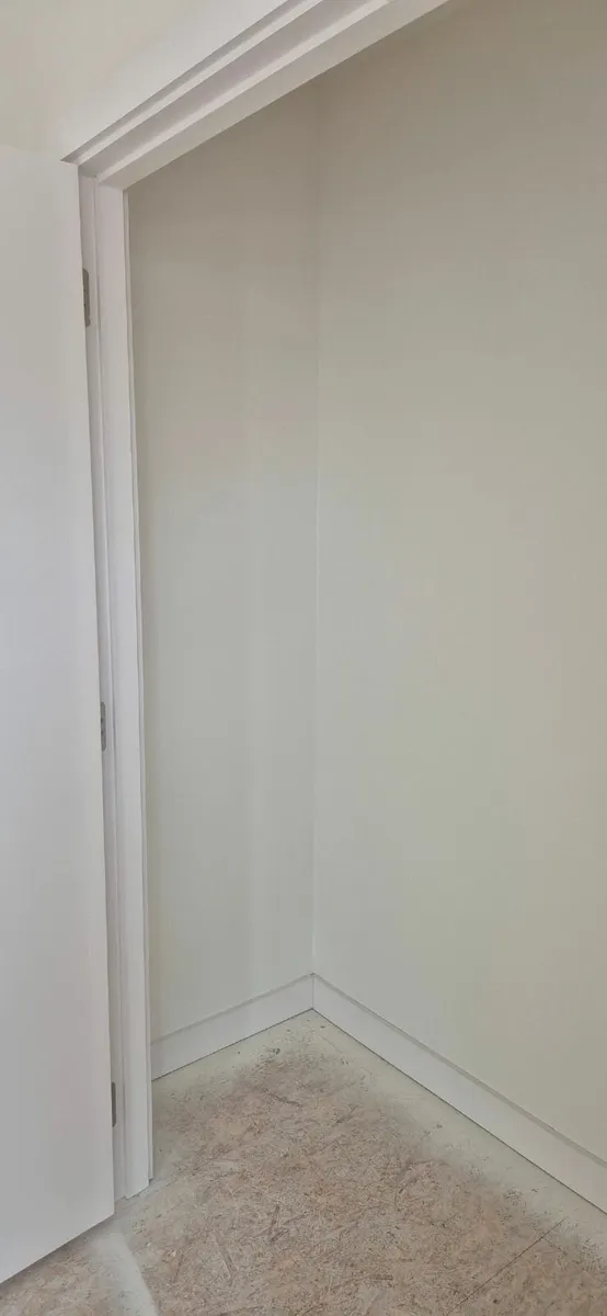 Double interior doors. - Image 4