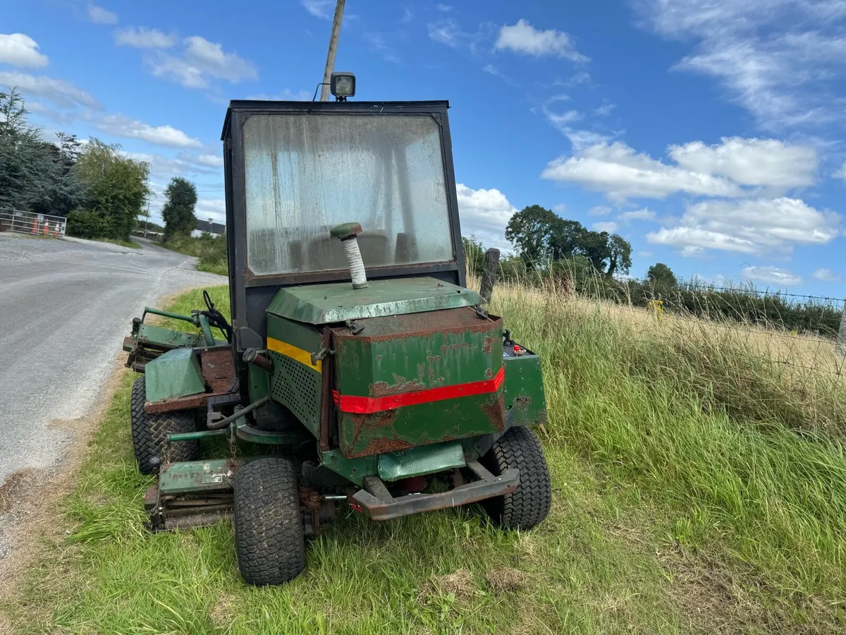Mower Ransomes 5 gang €1,950 - Image 1