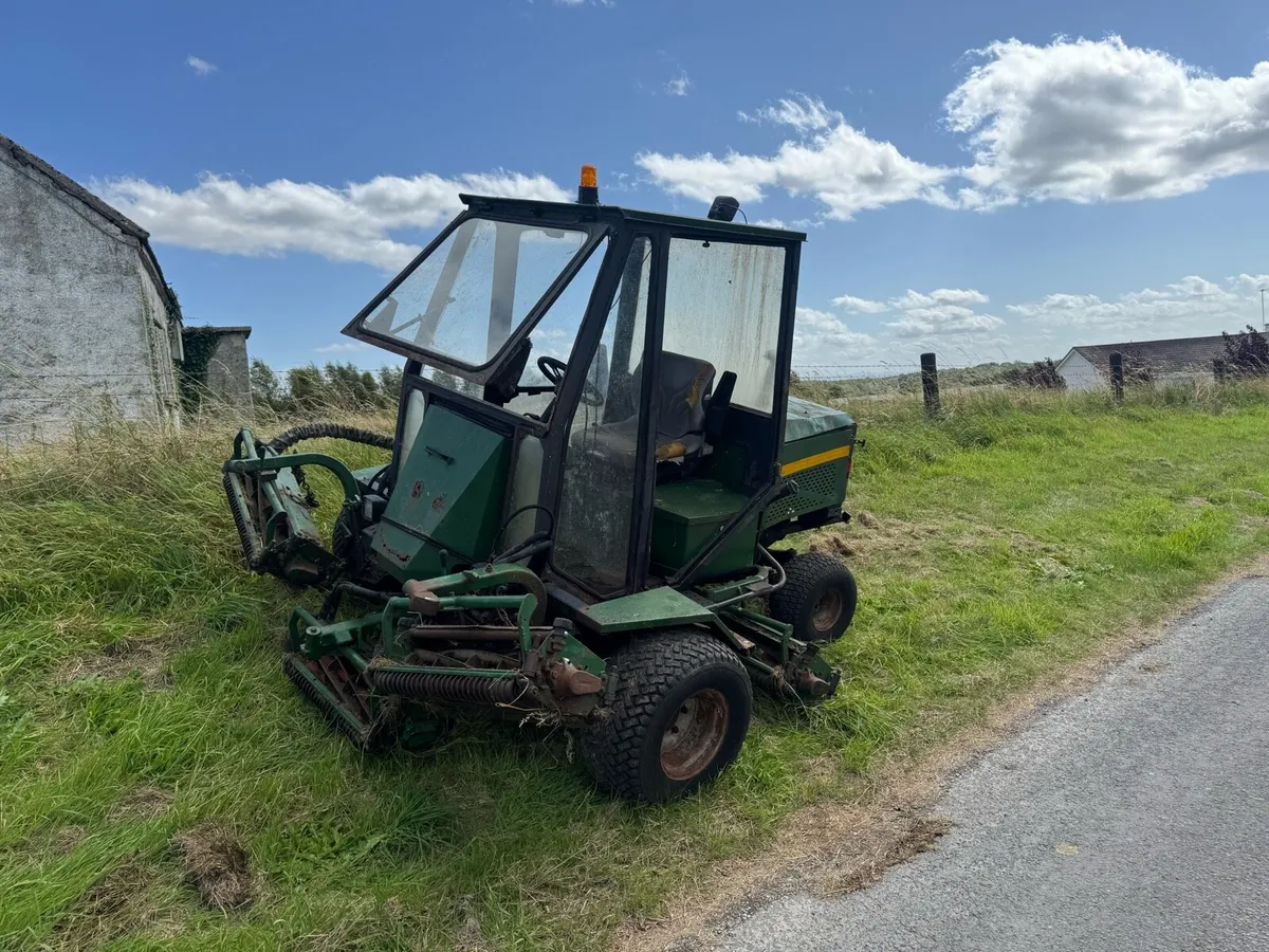 Mower Ransomes 5 gang €1,950 - Image 4