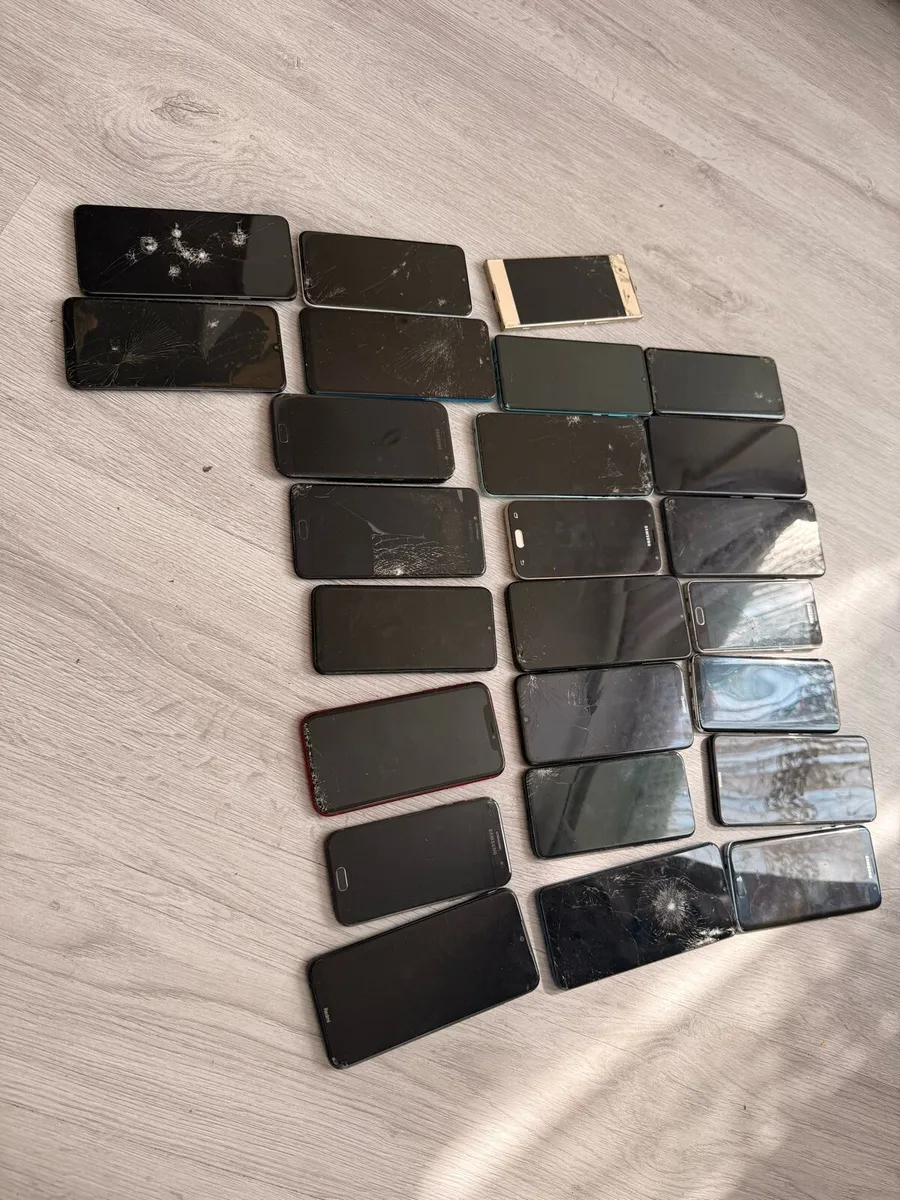 Phone all parts - Image 1