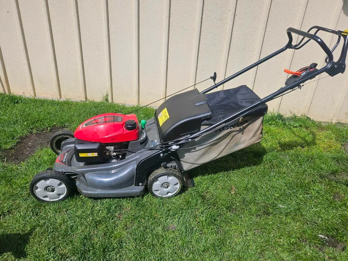 Honda Lawnmower - Image 1