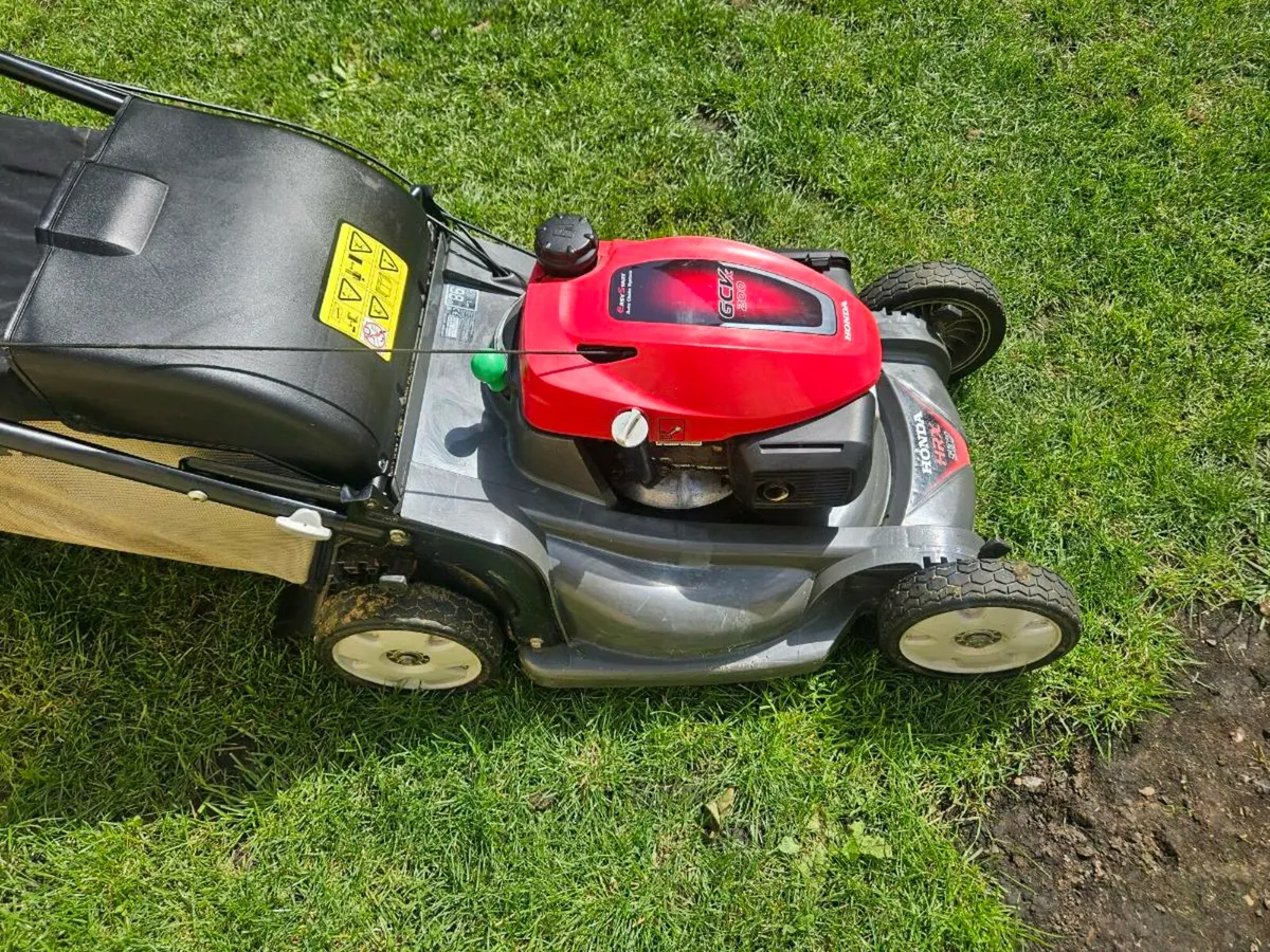 Honda Lawnmower - Image 4