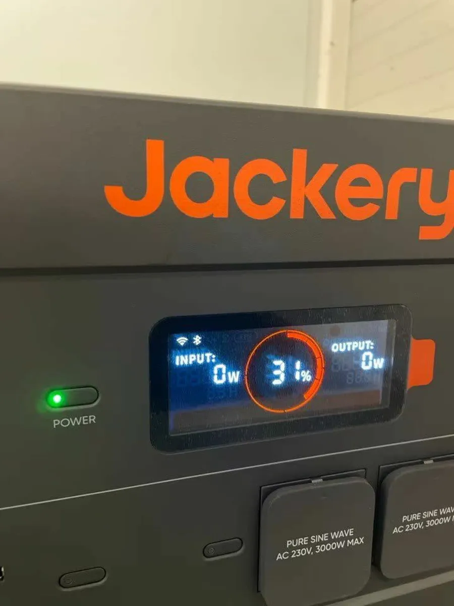 Jackery Explorer 3000 Pro - Image 3