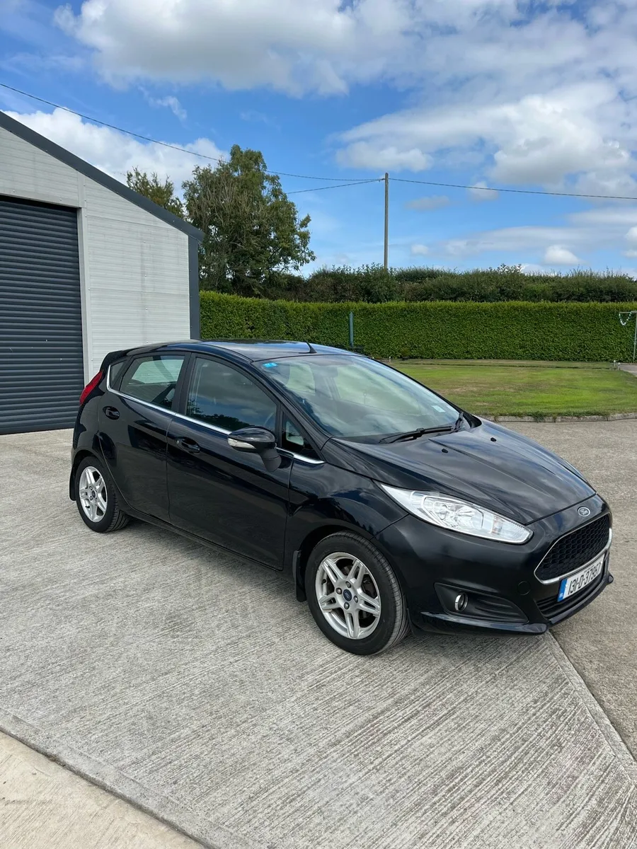 Ford Fiesta Car - Image 2