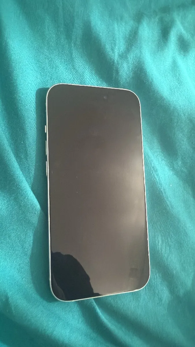 iPhone 15 parts - Image 3