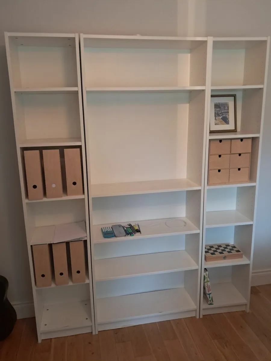 Shelf unit - Image 1