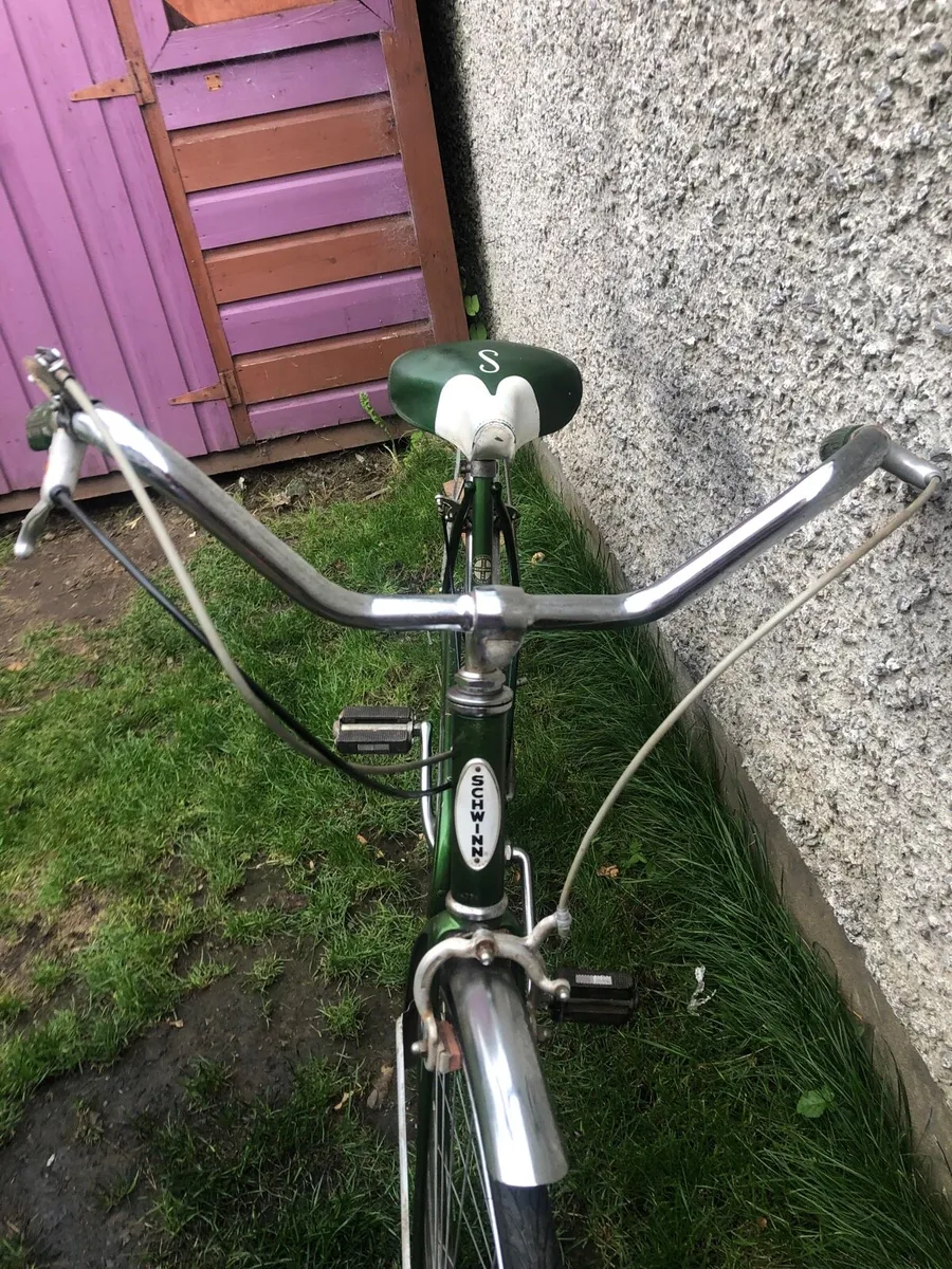 Beautiful vintage ladies schwinn Bicycle. - Image 4