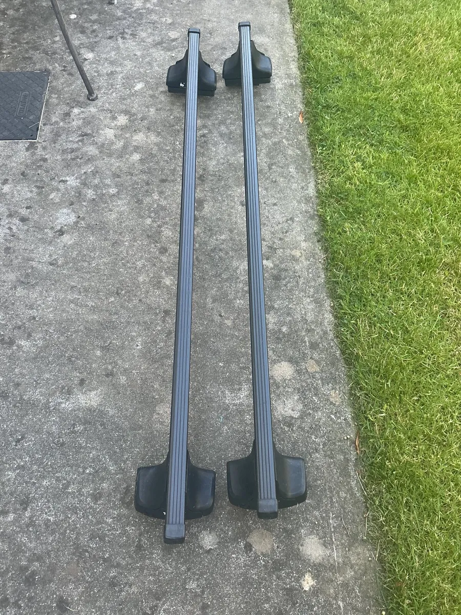 Thule Roof Bars - Image 1