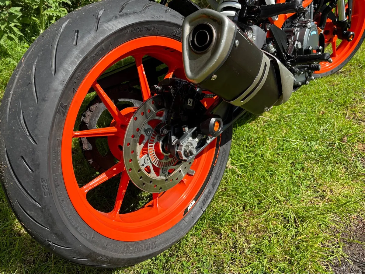 KTM Duke 390 - Image 4