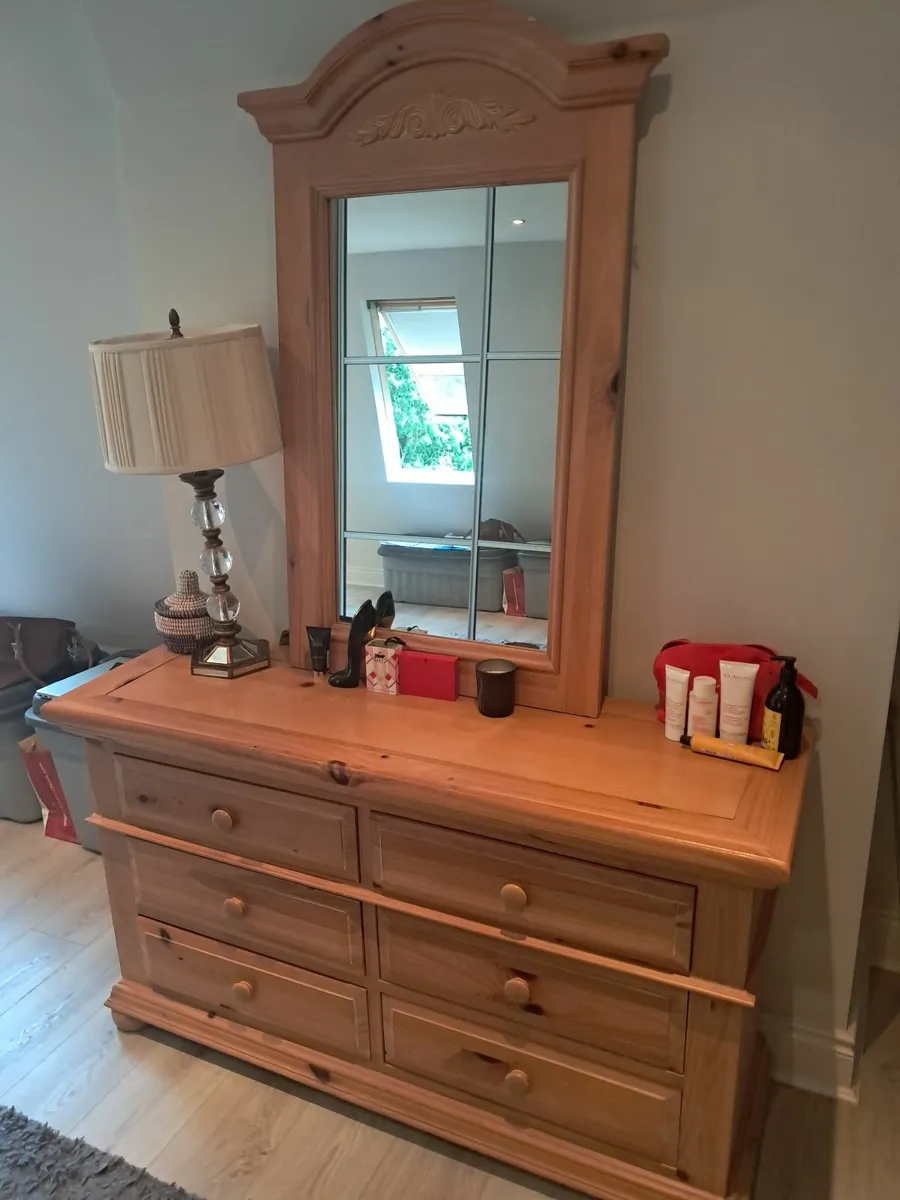 Chest of drawers - Image 2