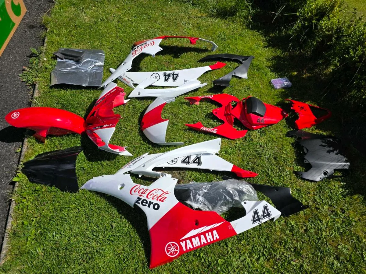 08-14 Yamaha R6 Coke Zero fairings - Image 2