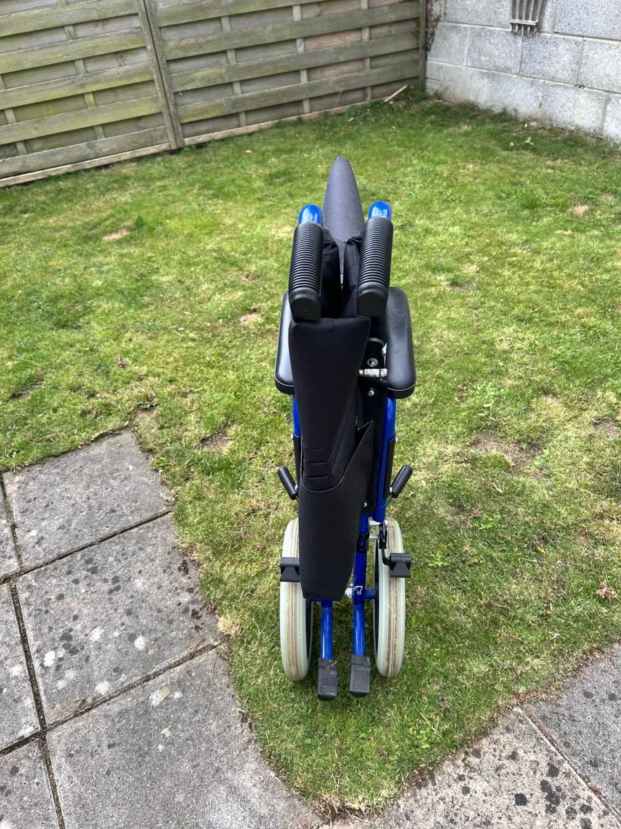 Wheelchair - Image 4