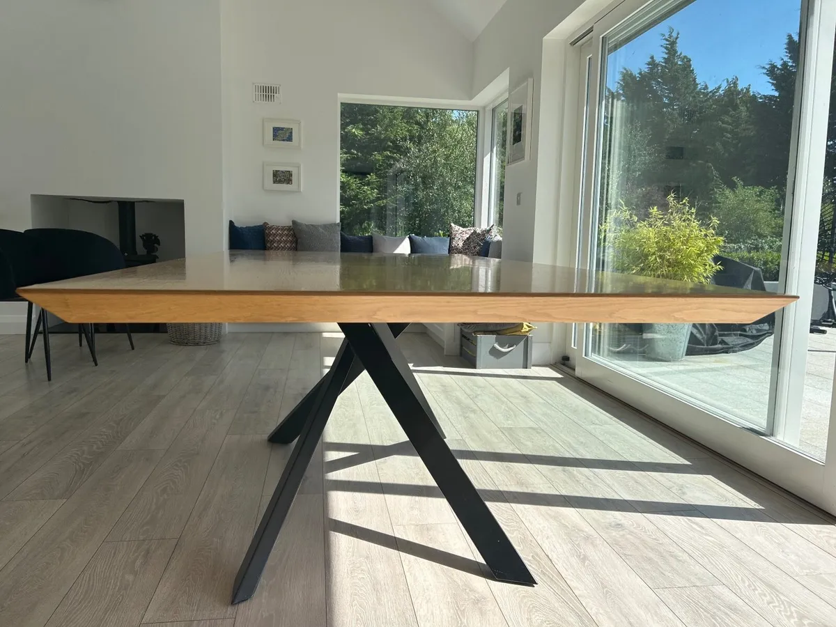 Dining table - Image 3