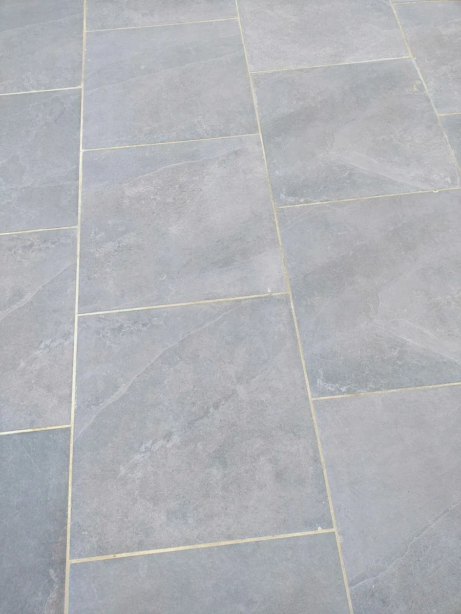 Maverick Anthracite Paving Tiles - Image 2