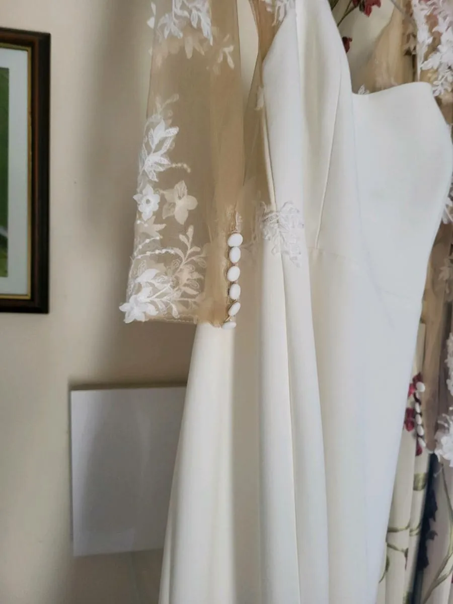 Wedding dress - Image 3