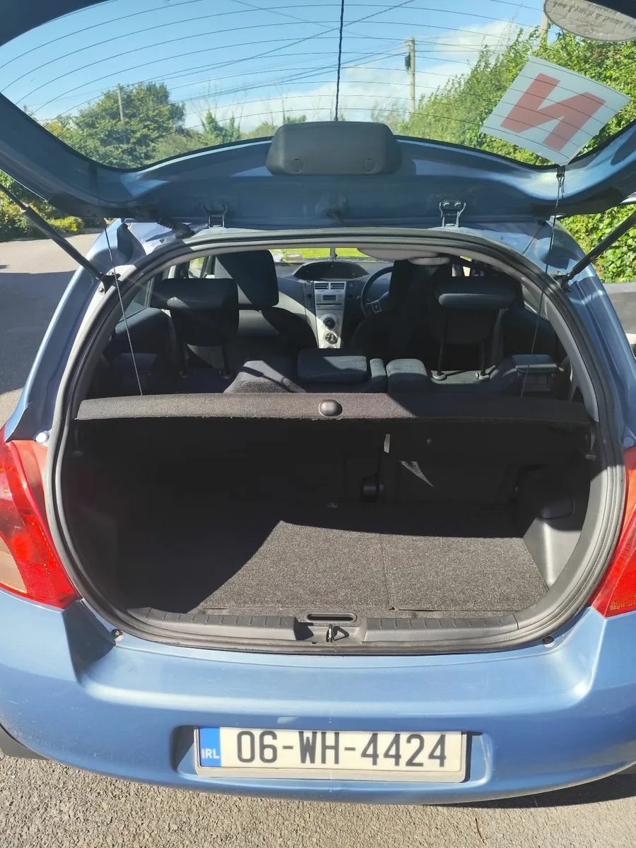 AUTOMATIC Toyota Yaris 2006 - Image 3