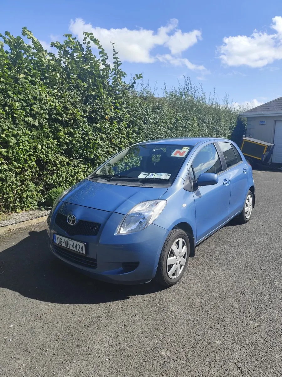 AUTOMATIC Toyota Yaris 2006 - Image 1