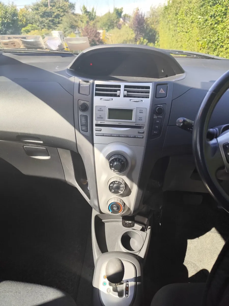 AUTOMATIC Toyota Yaris 2006 - Image 4