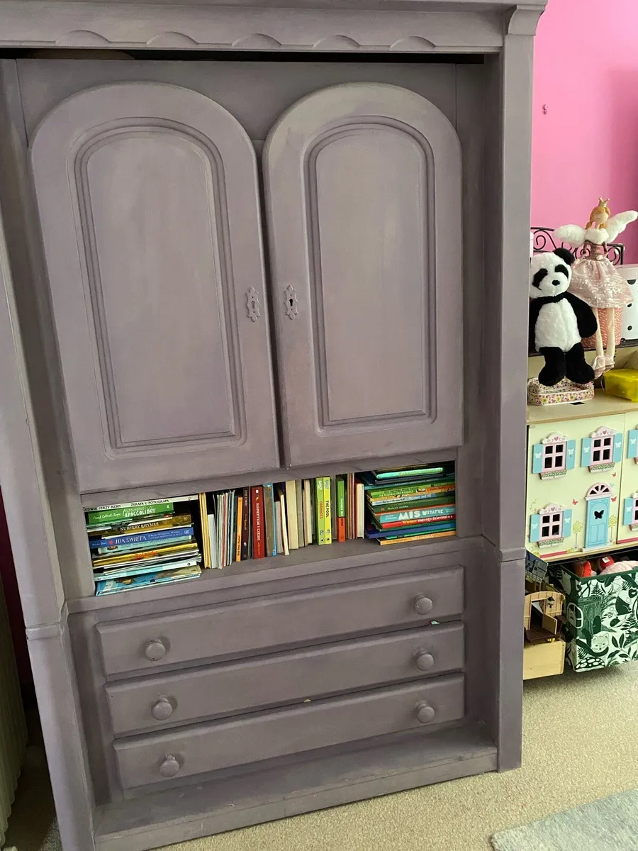 Wardrobe - Image 2
