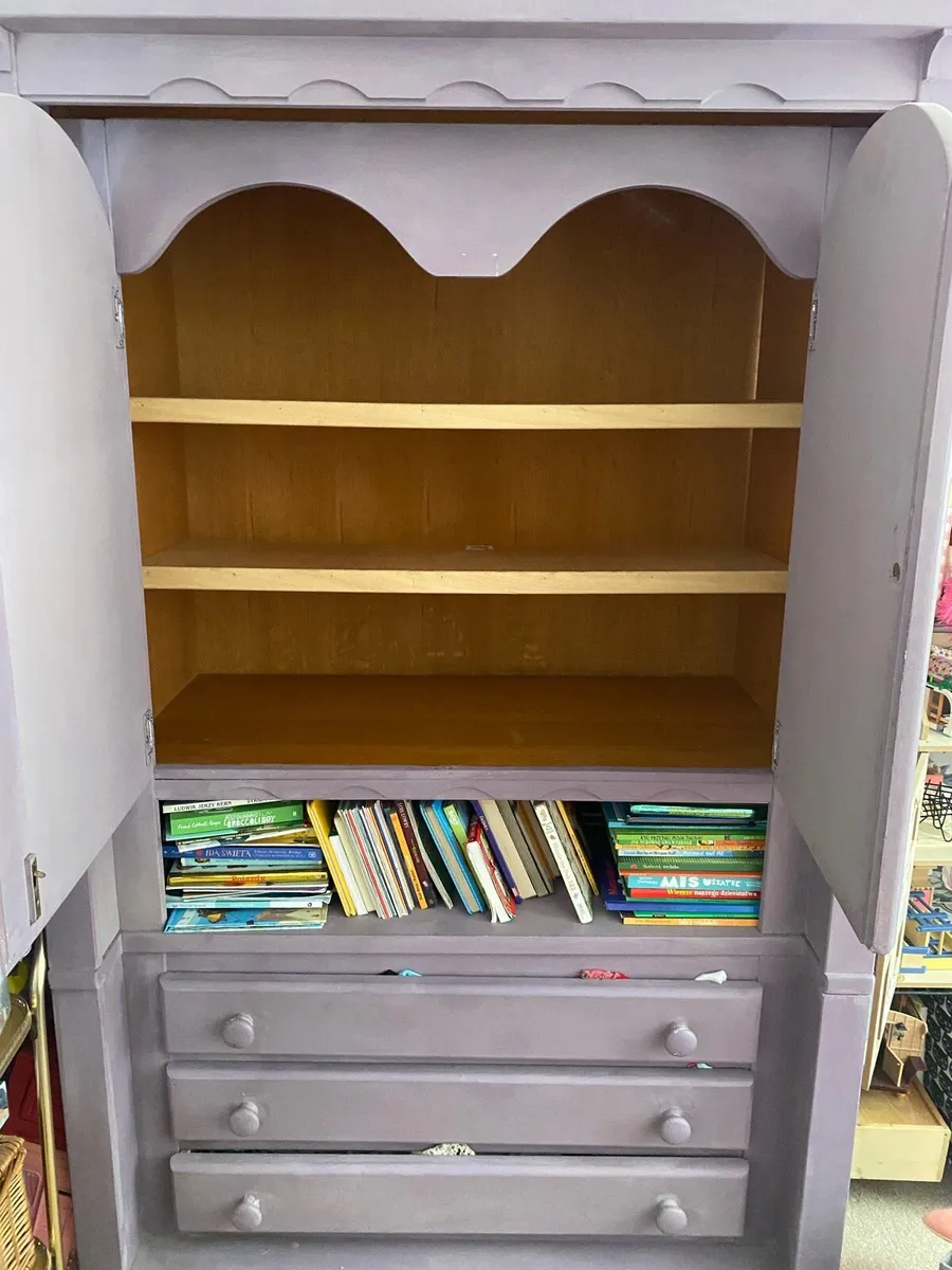 Wardrobe - Image 3