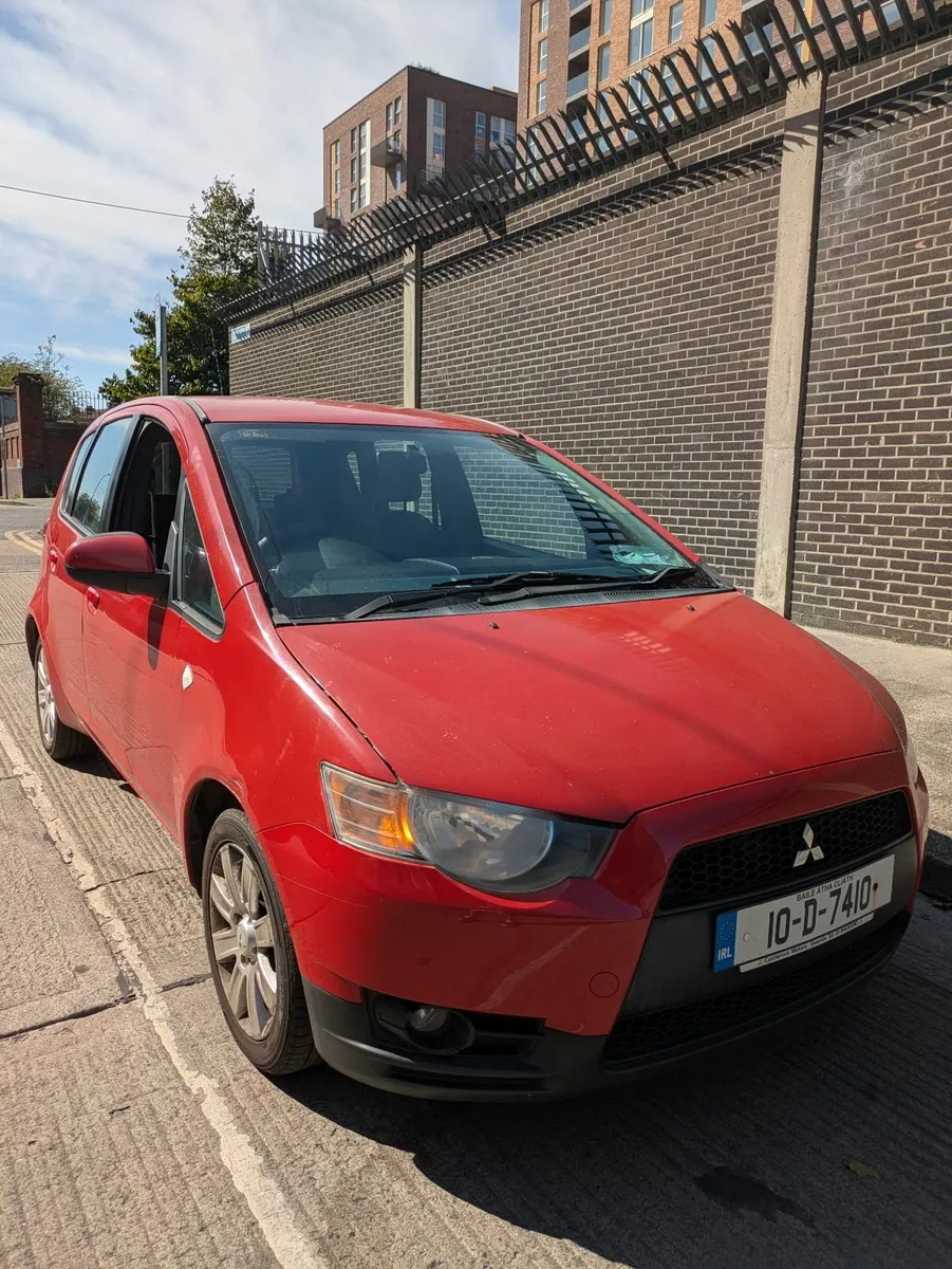 Red Mitsubishi Colt 2010 - Image 1