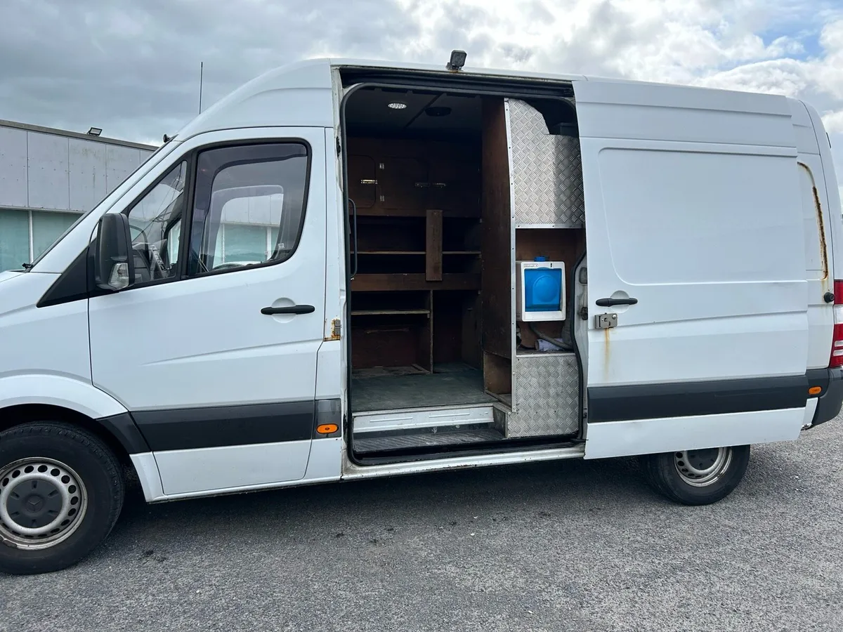 Forsale 162 Mercedes sprinter - Image 4