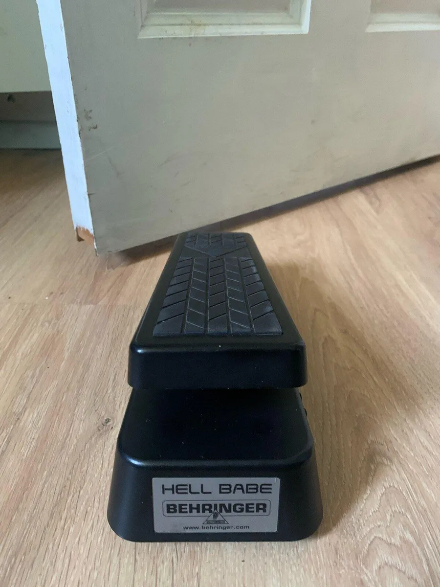 Behringer HB01 Hell Babe Wah Pedal - Image 2